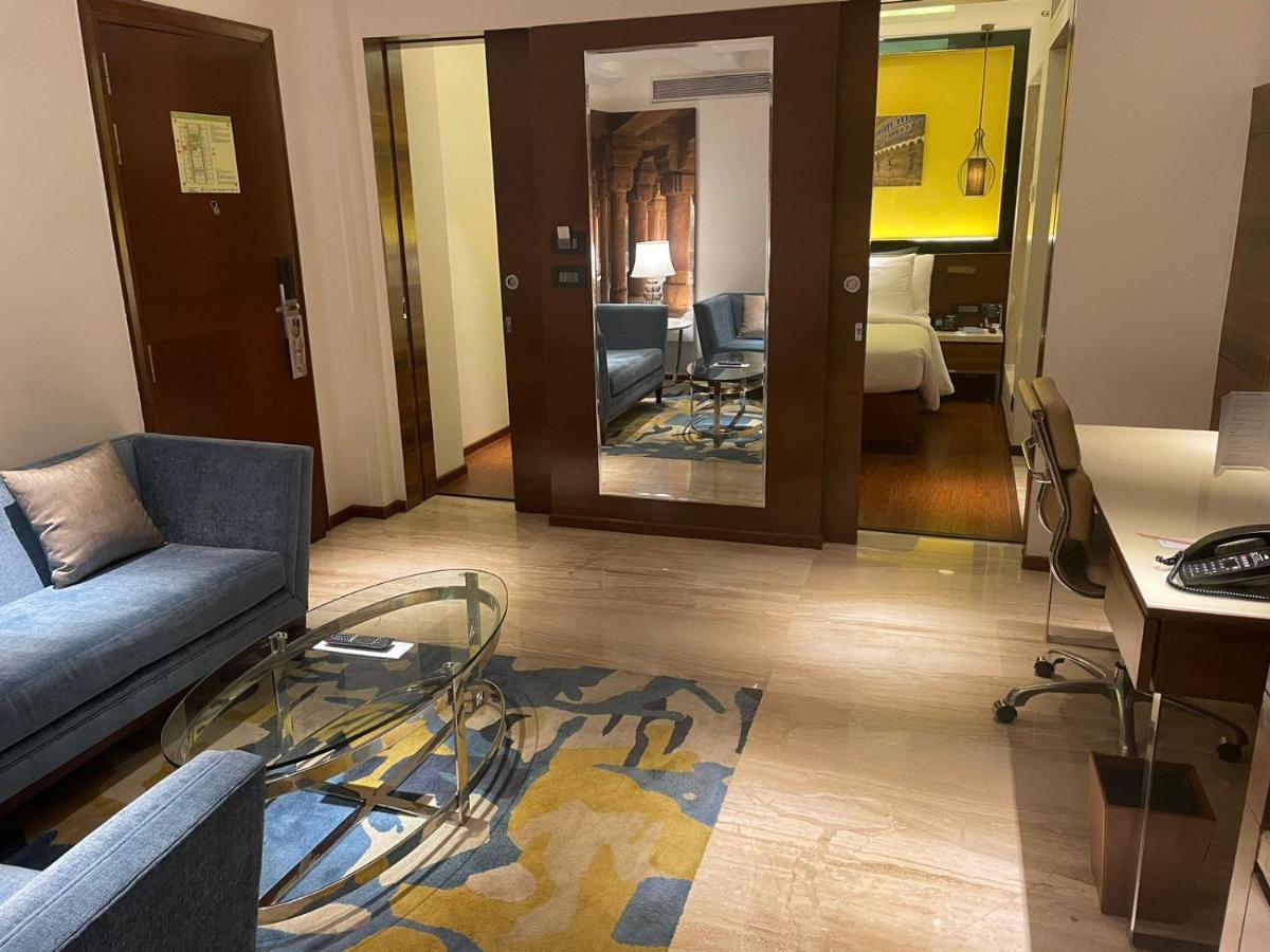 Radisson Gwalior Hotell Eksteriør bilde